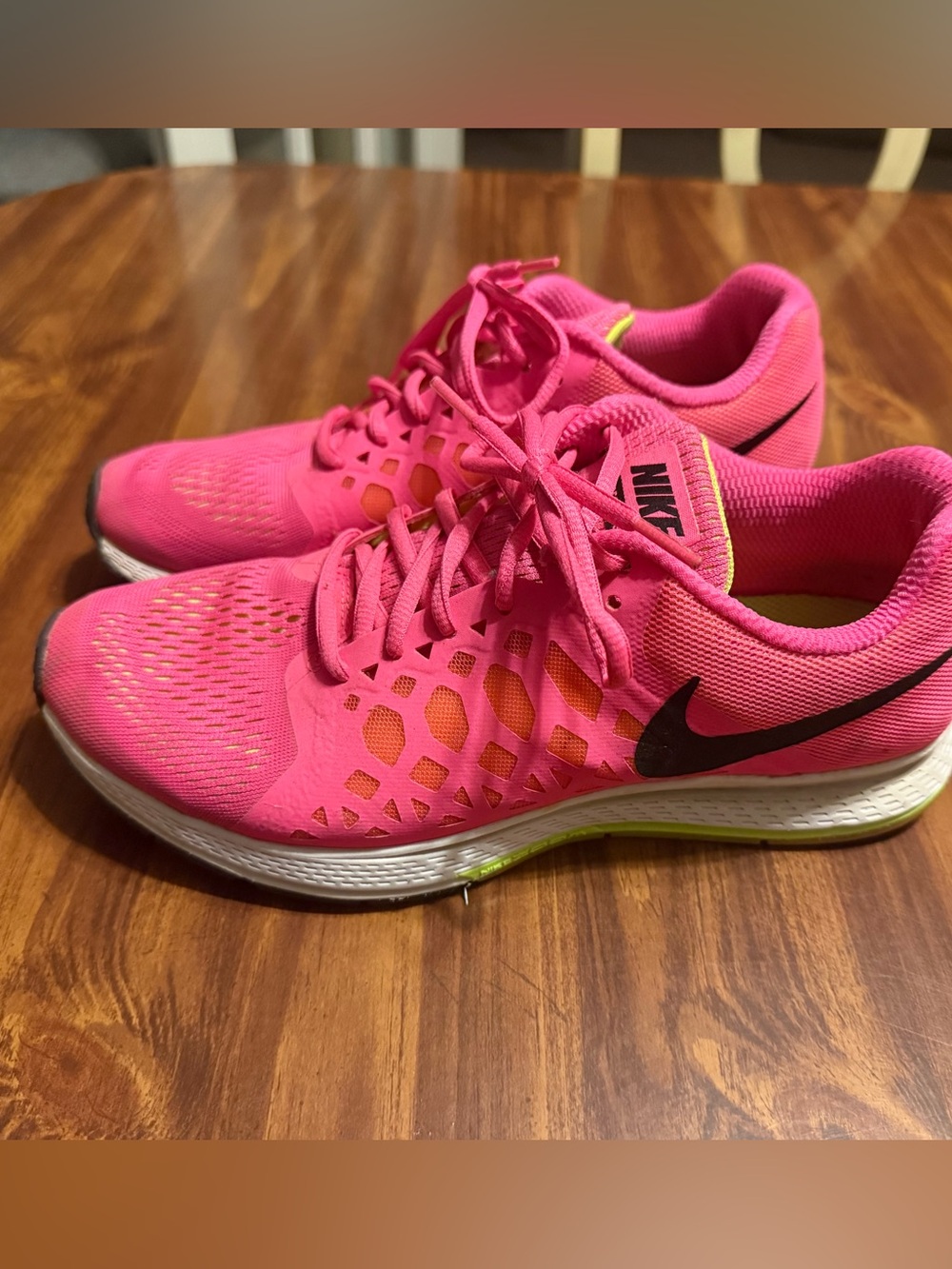 Nike Women's Hot Pink and Black Athletic Running Shoes